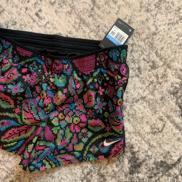 Nike Shorts - Picture 3 of 3